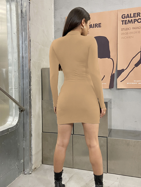 性感圓領褶皺長袖包臀洋裝(卡其)FI1017